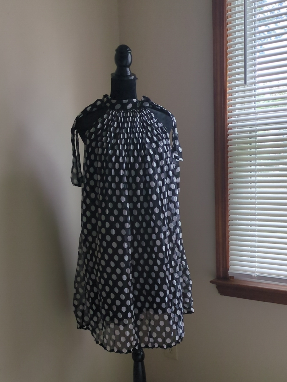 Black and White Polka Dot Sleeveless Tunic with Tie Neck